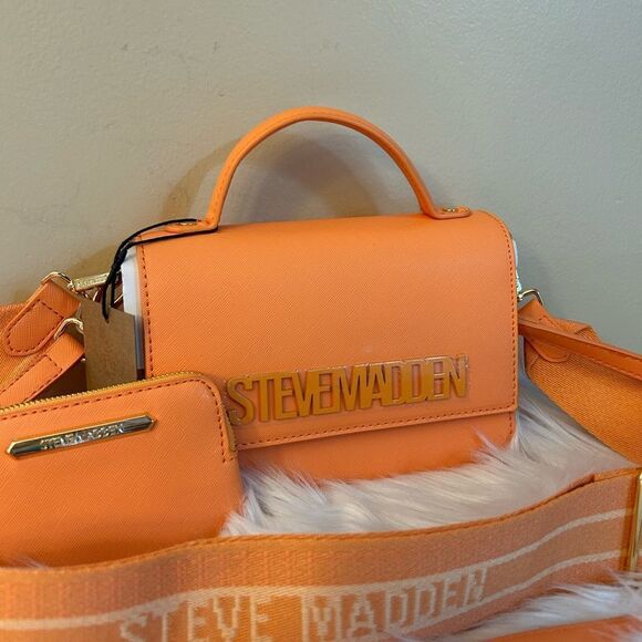 NWT Steve Madden (BHAMA) Crossbody w/ matching coin wallet - Orange - Picture 4 of 9